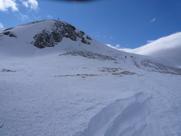 Questa è l'ultima foto che siamo riusciti a scattare. La vetta del Maggiorasca è vicinissima ma il vento è davvero tremendo.